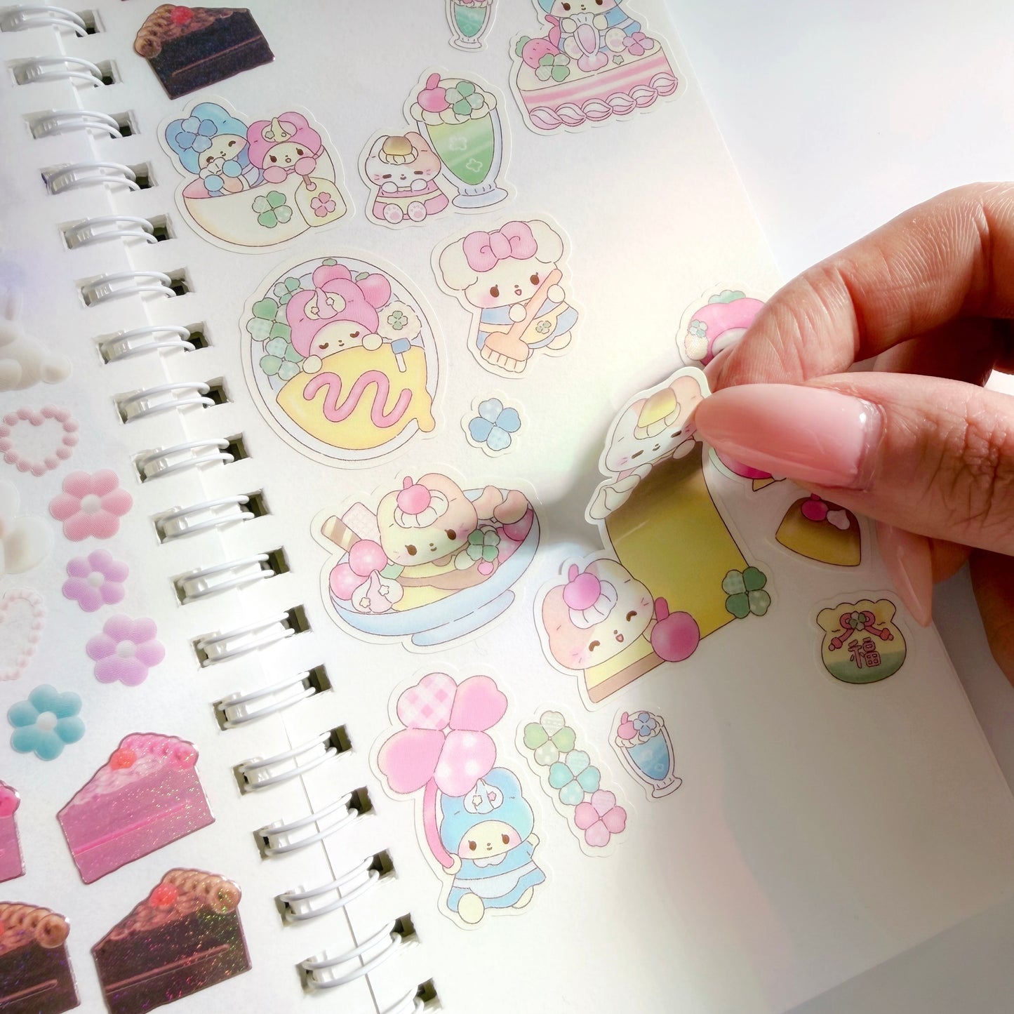 Apples: Reusable Sticker Book