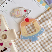 Load image into Gallery viewer, Little Pudding Photocard Holder Epoxy Charm
