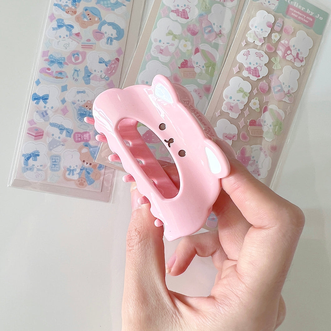 Baby Pink Bear Claw Clip