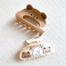 Load image into Gallery viewer, Brown Bear Claw Clip
